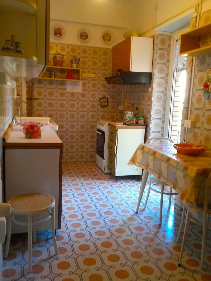 Roma Manuela'S Cozy Guest House Trastevere Exteriör bild
